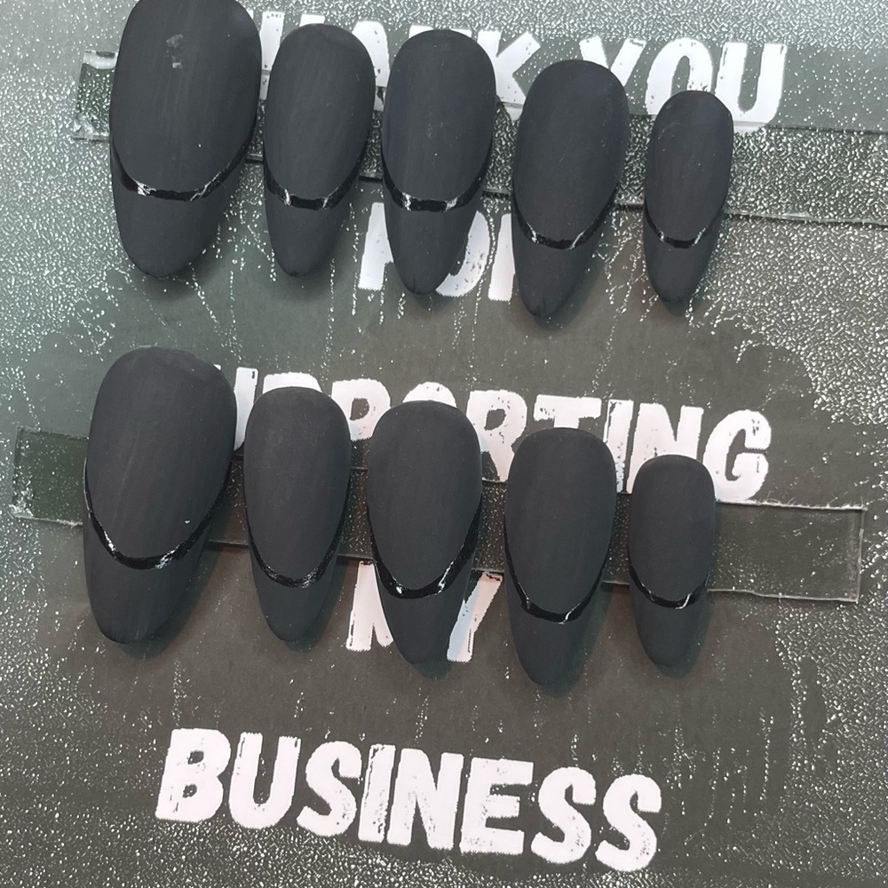 Black tips